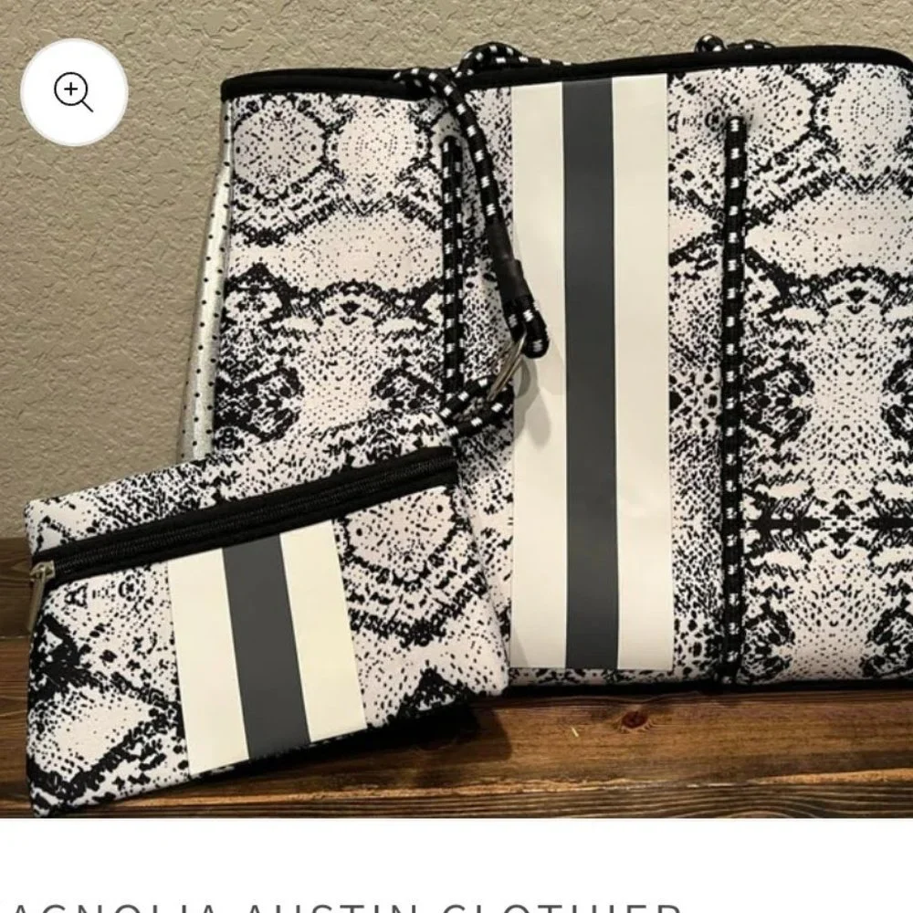 Snake Print Neoprene Tote NWT - Picture 7 of 7